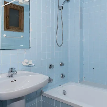 Apartamento Montemar, C-12º-33 *